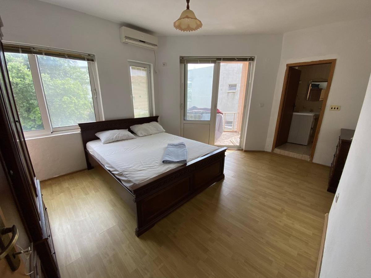 Guest House Koliqi - Hotel & Apartments Ulcinj Eksteriør bilde