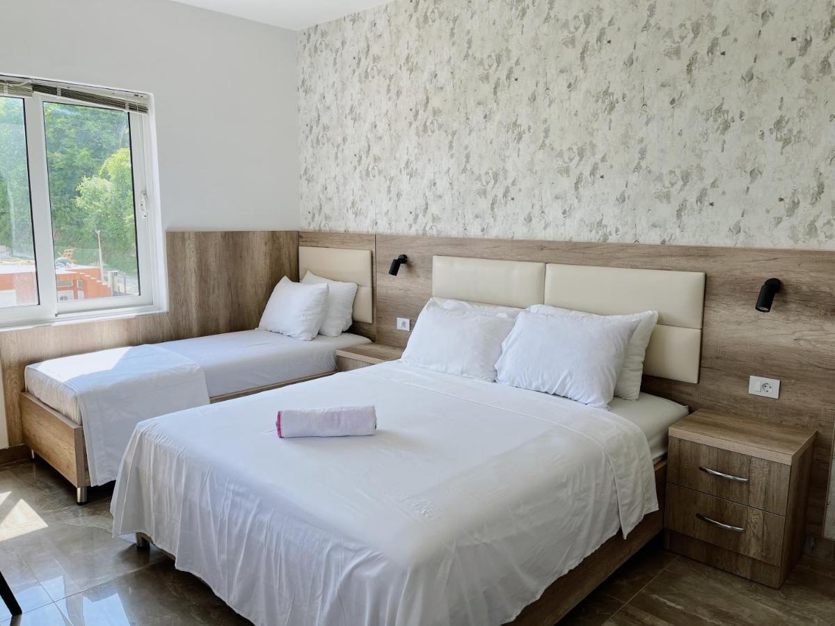 Guest House Koliqi - Hotel & Apartments Ulcinj Eksteriør bilde