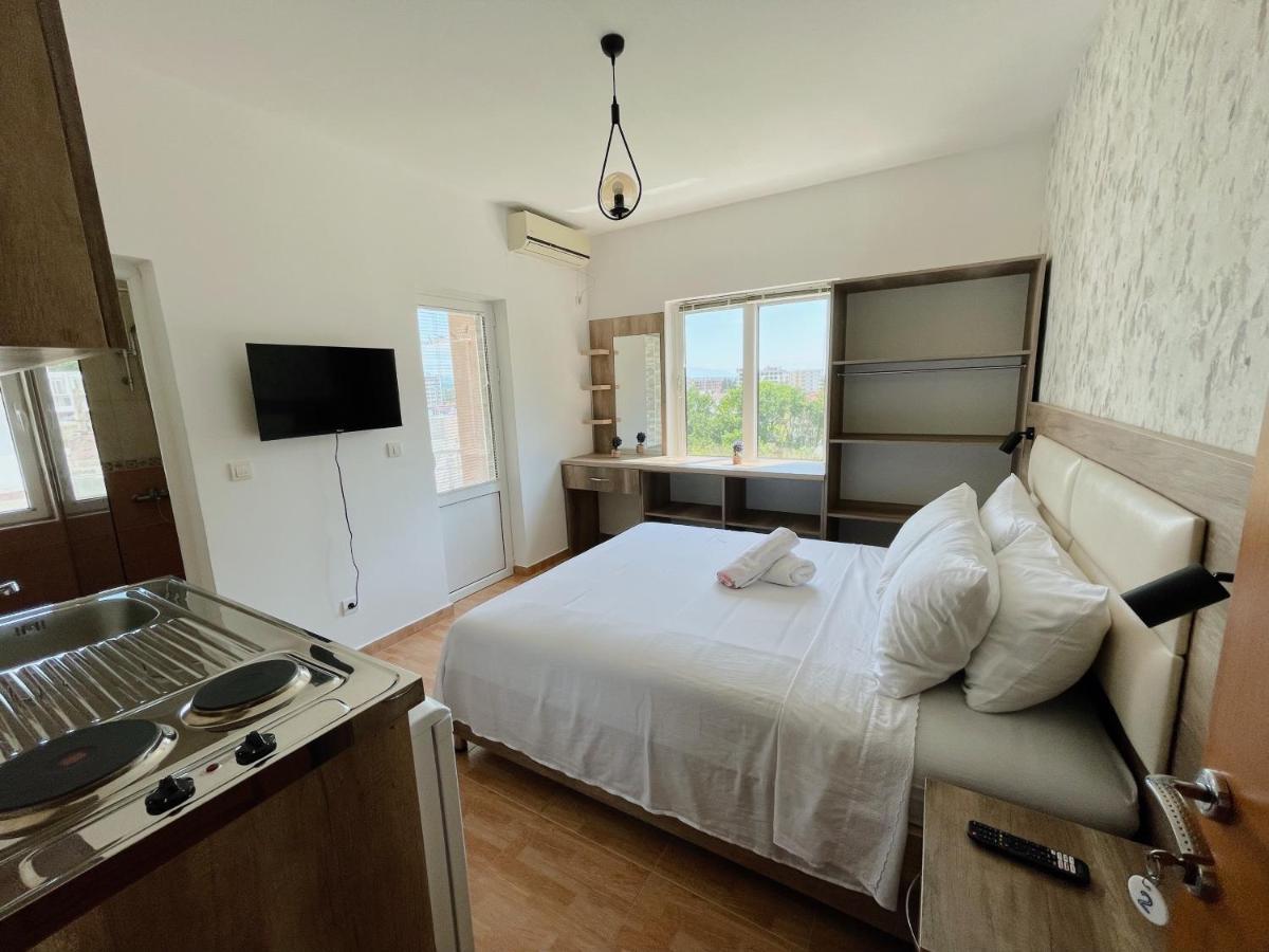 Guest House Koliqi - Hotel & Apartments Ulcinj Eksteriør bilde