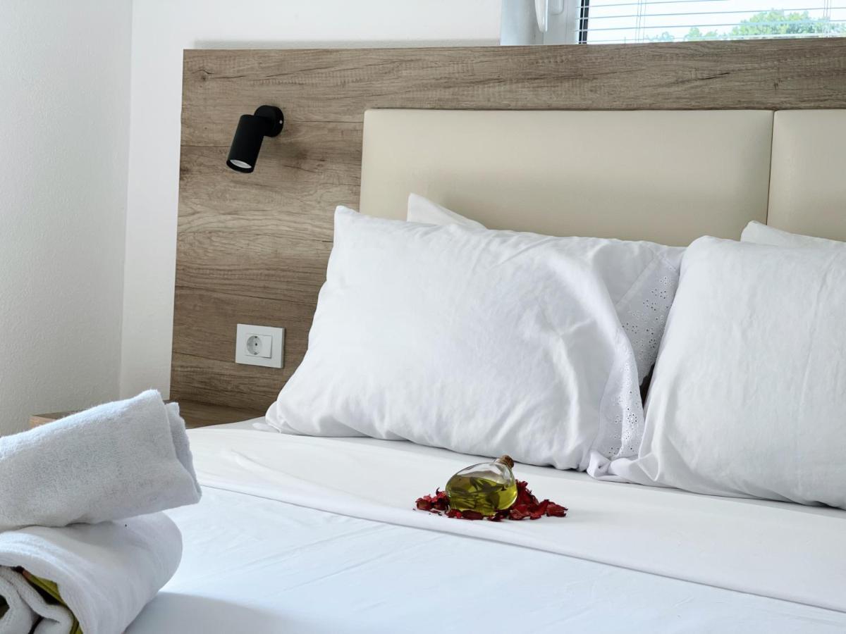 Guest House Koliqi - Hotel & Apartments Ulcinj Eksteriør bilde