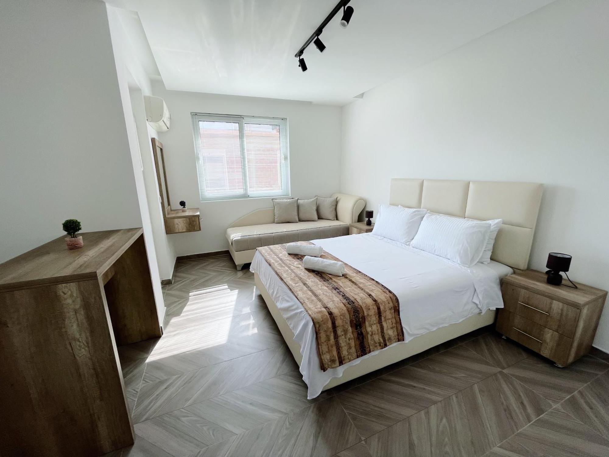 Guest House Koliqi - Hotel & Apartments Ulcinj Eksteriør bilde