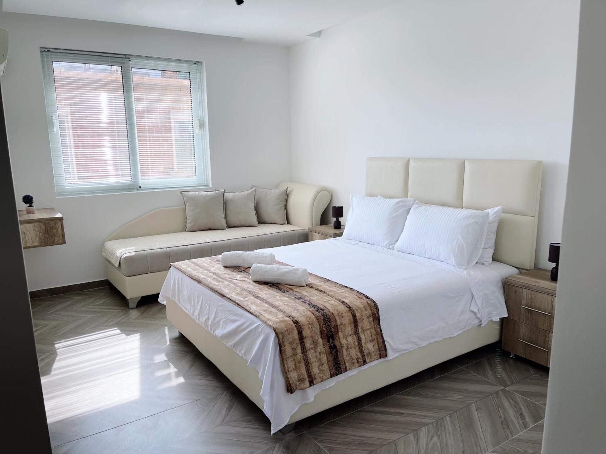 Guest House Koliqi - Hotel & Apartments Ulcinj Eksteriør bilde
