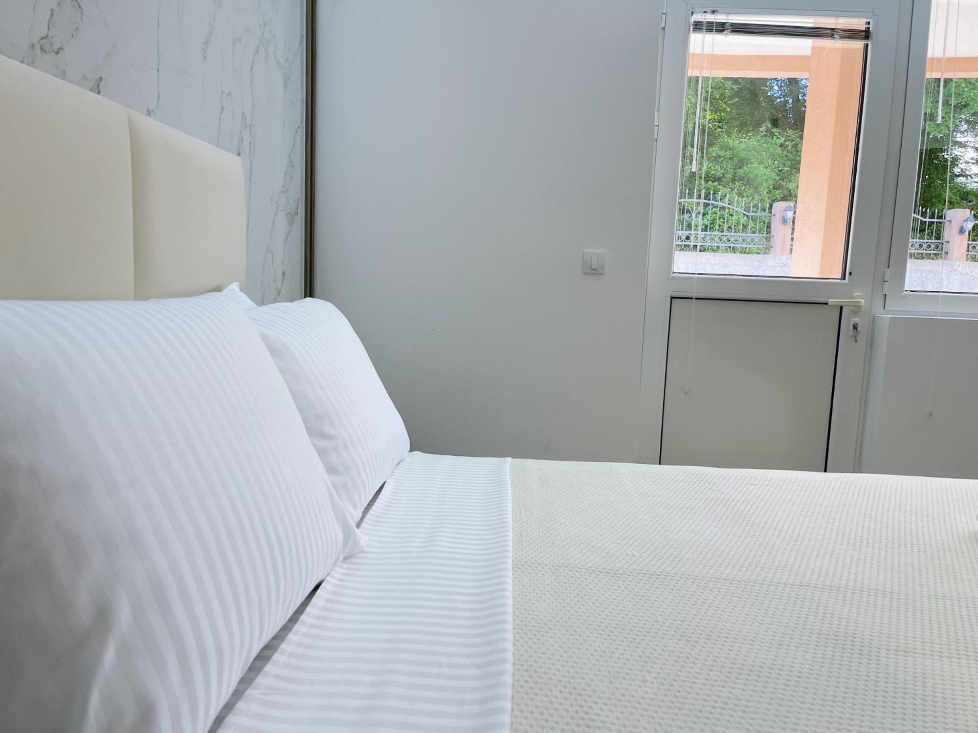 Guest House Koliqi - Hotel & Apartments Ulcinj Eksteriør bilde
